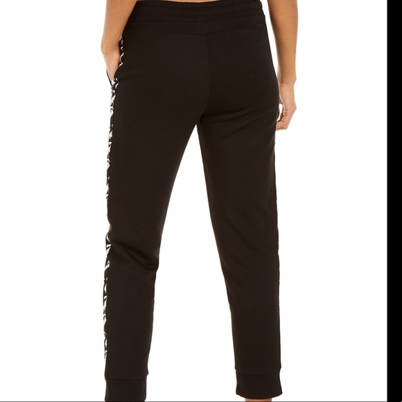 Puma 2 pc set leggings and jacket - Picture 3 of 11